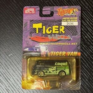 Very Rare Limited Edition Tiger Wheels Puerto Rico Coqui VW Van #2696 of 3072